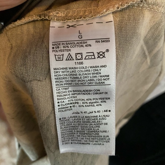 Old Navy Soft Washed Tee - Picture 7 of 7